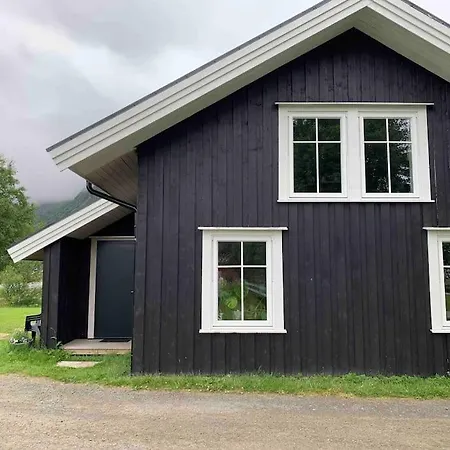 度假居 Lofoten- Fjosen *