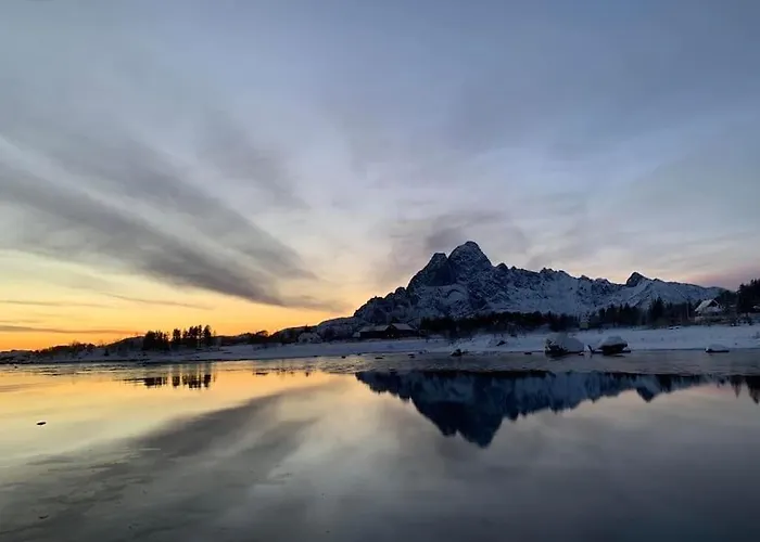 Semesterbostad Lofoten- Fjosen *