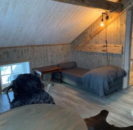 Semesterbostad Lofoten- Fjosen Orsvag